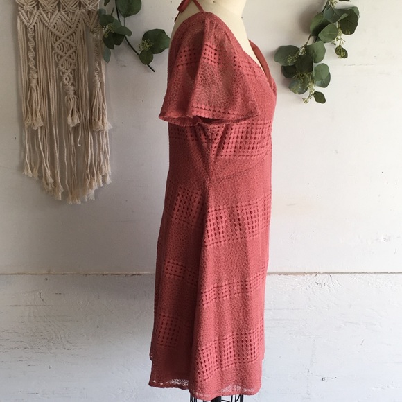 RUCHED CROCHET A-LINE DRESS - Picture 5 of 8